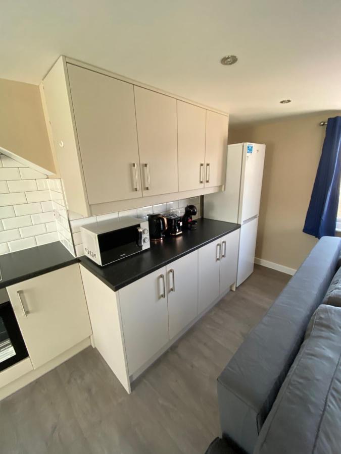 Stunning 1 Bedroom Flat In Wood Green Londres Exterior foto