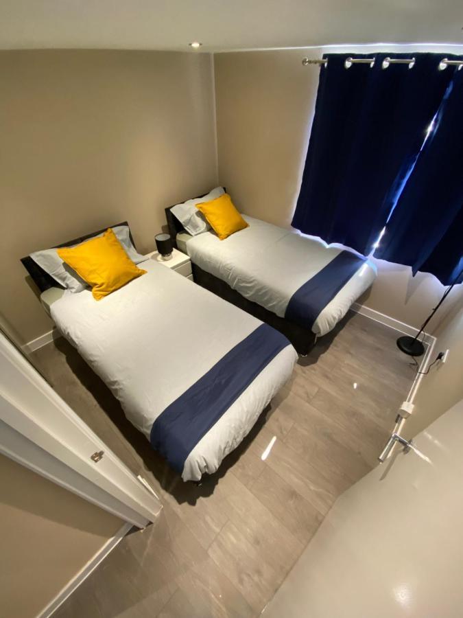 Stunning 1 Bedroom Flat In Wood Green Londres Exterior foto